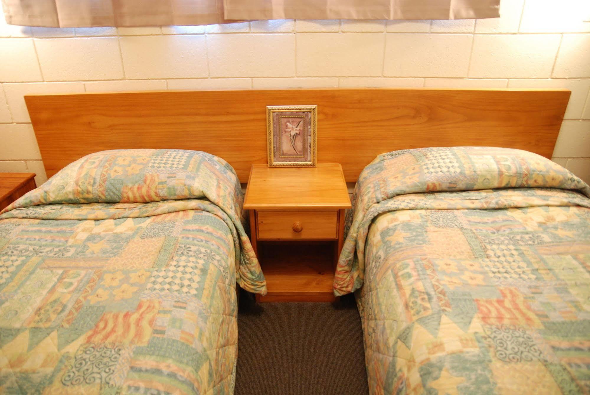 Manhattan Lodge Motel 汉密尔顿 外观 照片